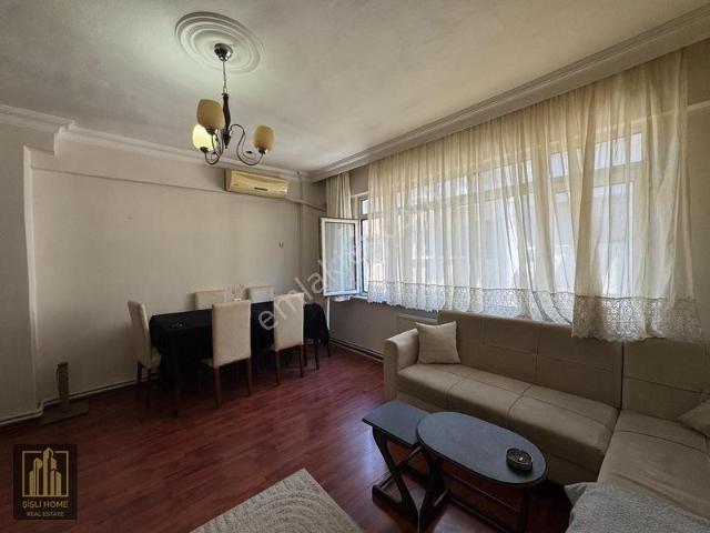 Şişli Şahmerdan Sokakta Full Eşyalı 2+1 Daire