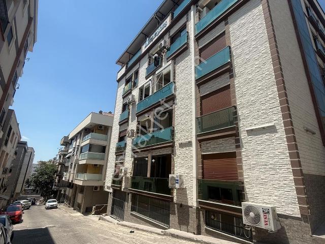 Çiğli Anadolu Caddesinde 2+1 Geniş Ferah Yeni Kiralık Daire !