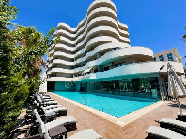 Çiğli Balatçık Havuzlu Sitede 1+1 Satılık Daire