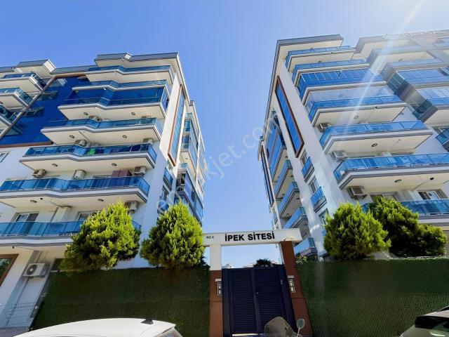 Çiğli Balatçık İpek Sitesinde Eşyalı 1+1 Satılık Daire