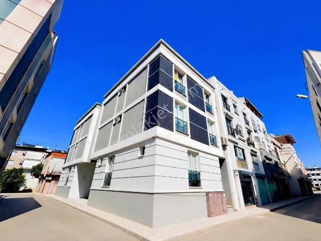 Çiğli Balatçık Mah. İzban Ve Katip Çelebi Üni 1+1 Kiralık Daire