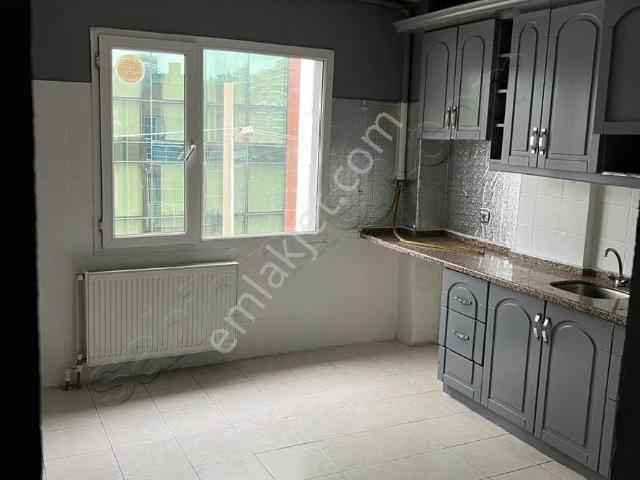 Çiğli Balatçık Mahallesi Merkezi Konumda Satılık 3+1 Daire