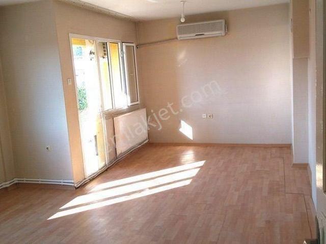 Çiğli De Kiralık Doğalgazlı Klimalı 3+1 Daire