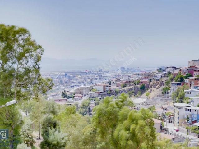 Çiğli Evka 2 De 1+1 Deniz Manzarada Daire
