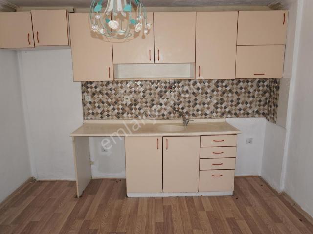 Çiğli Egekent De Kiralık 1+1 Kapalı Mutfak Dükkandan Bozma Daire