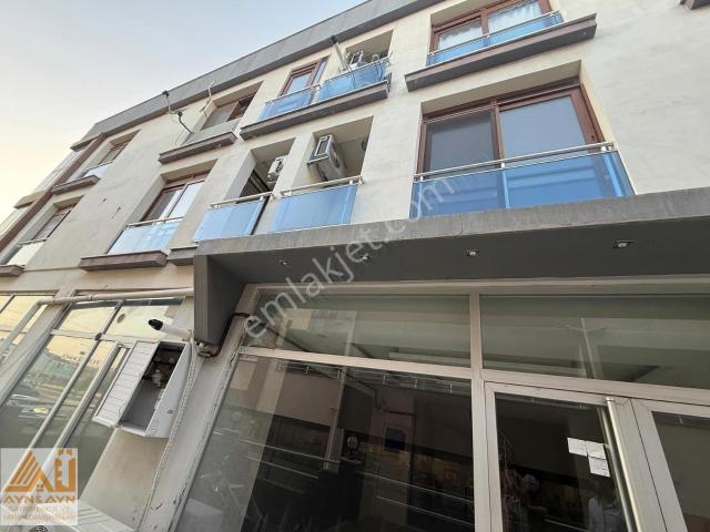 Çiğli Emniyetin Arka Çephesinde 1+1 Kiralık Daire