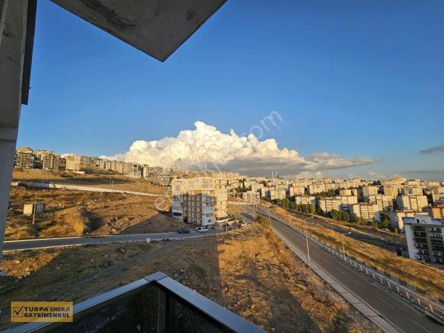 Çiğli Esentepe De Full Eşyalı Taşınmaya Hazır Kiralık,3+1 Daire