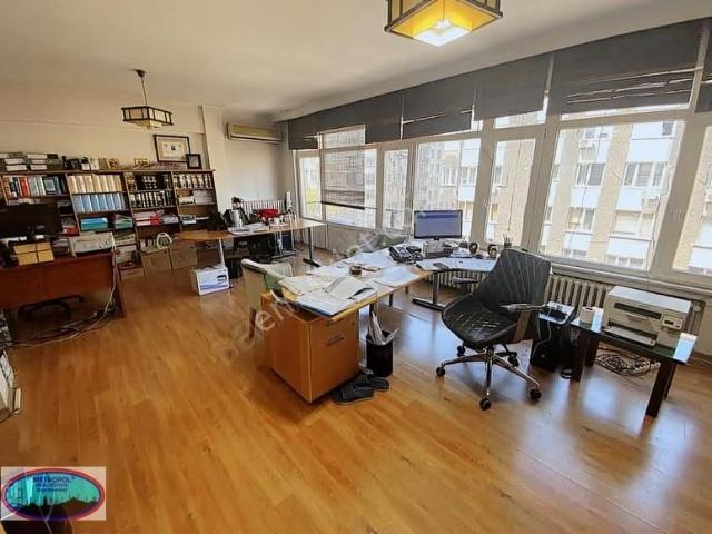 Şişli Fulya Ortaklar Cad. Bahçeler Sok. 150m2 Ofise konuta Uygun