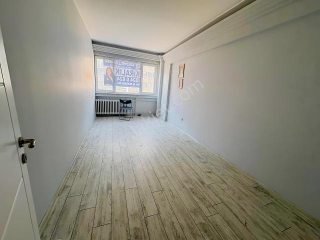 Şişli Halaskargazi Cad. Üzerinde | Ofise Uygun Kiralık 3+1