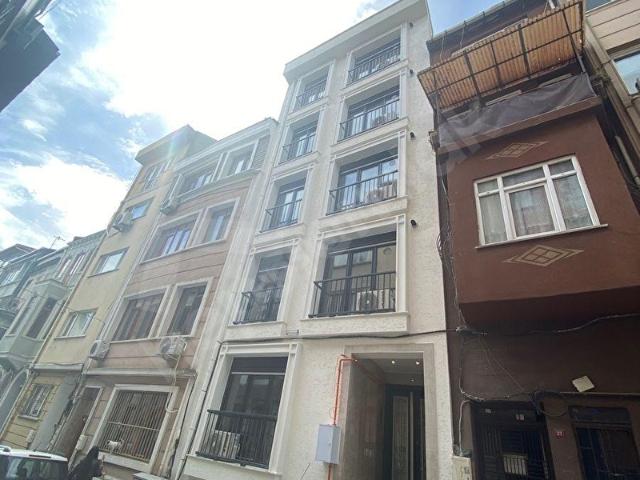 ŞİŞLİ HARBİYE İNÖNÜ MAHALLESİ ÇİMEN SOKAK YENİ SIFIR 1+1 DAİRE