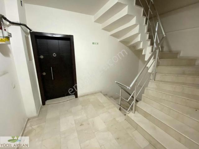 Çiğli İnönü'de Kiralık 3+1 Arakat Daire Doğalgaz Ankastre