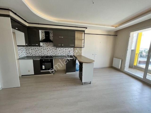 Çiğli Şirintepe'de Kiralık 2+1, Açık Mutfak, Manzaralı Daire