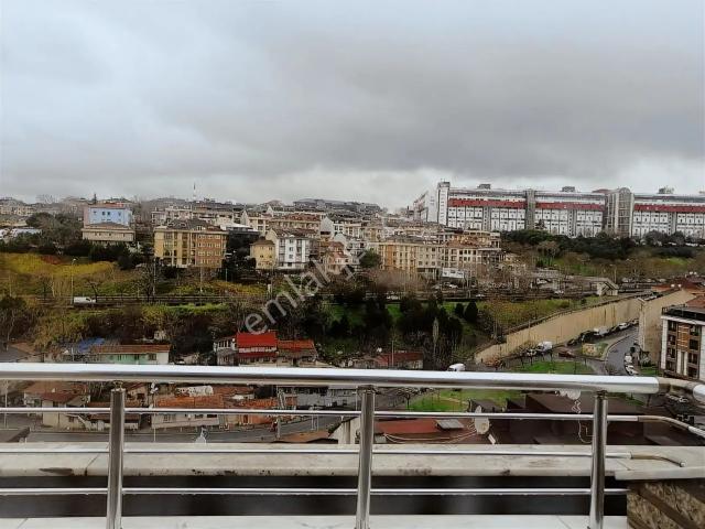 Şişli Paşa Mahallesinde 4+1 Panoramik Şehir Manzaralı Daire