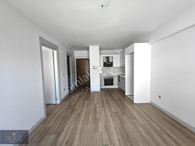 Çiğli Park Yaşam Atlantiste Kiralık Geniş Ve Konforlu 1+1 Daire