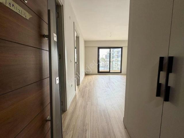 Çiğli Park Yaşam Satılık 1+1 Balkonlu Sıfır Daire