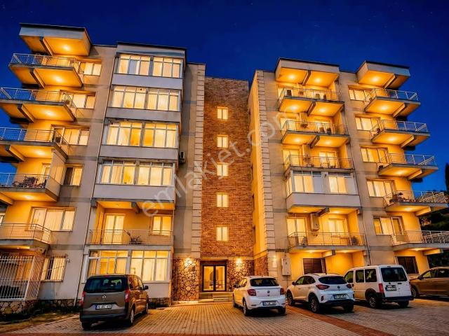 Çiğli Uğur Mumcuda En Uygun Büyük Çift Cephe 3+1 Satılık Daire