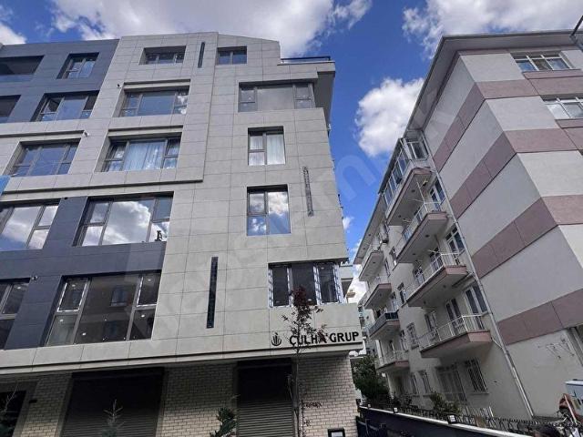 ŞİLİ VE GÜVENLİK YAKINI YENİ BİNADA GENİŞ TİP 1+1 2.KAT BALKONLU