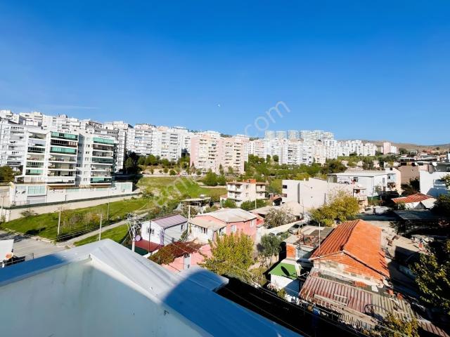 Çiğli Yakakentte Satılık 1+1 Daire
