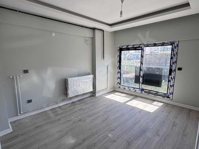 ÇİĞLİ YENİ MAHAALEDE KİRALIK DAİRE