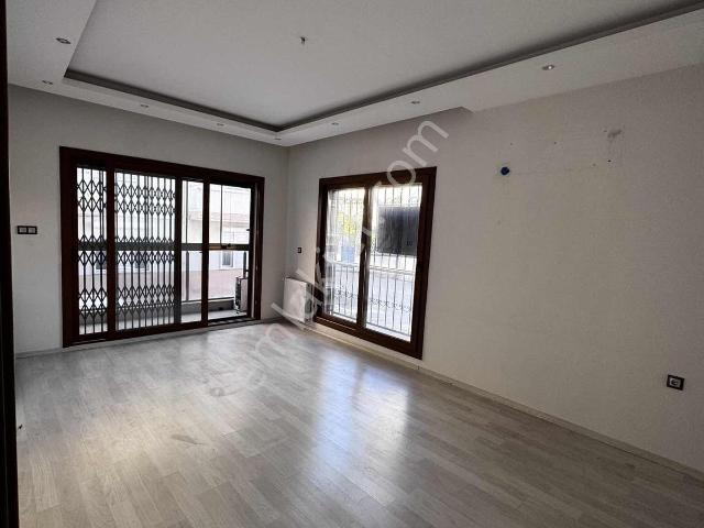 Çiğli Yeni Mahalle De 2+1 K.mutfak Kiralık Daire