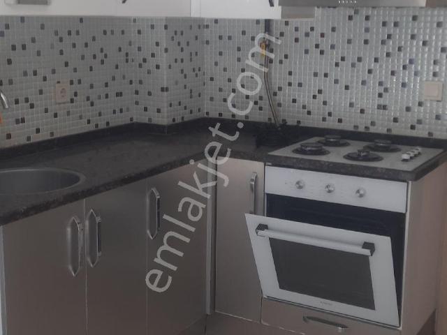 Çiğli Yeni Mahallede Kiralık 3+1 Daire