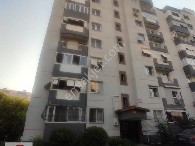 Çiğli'de Evka 2'de Site İçinde 3+1 Kiralık Daire