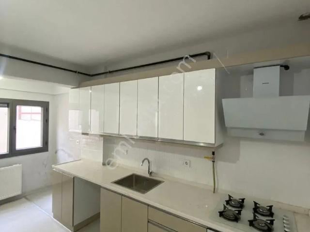 Çiğlide Kiralık 1+1 Klima Doğalgaz Ankastre Asansör İzban'a 6 7 Dk Ana Cadde 3 5 Dk Sıfır