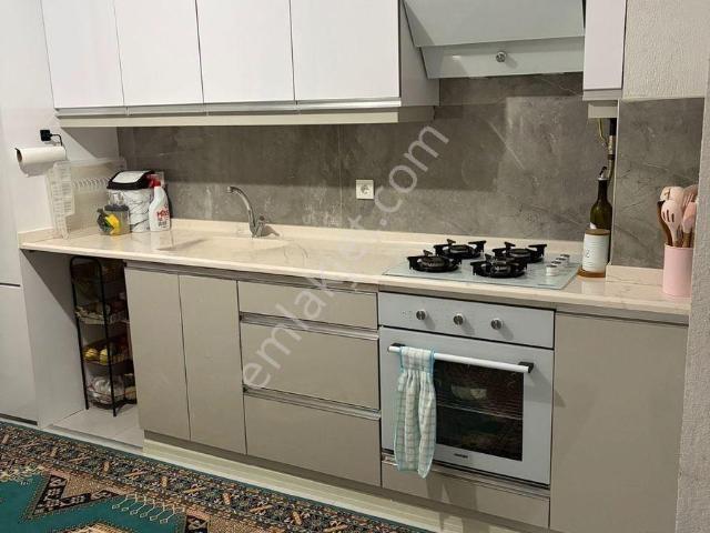 Çiğlide Kiralık 1+1izbana Üniversiteye Yakın Doğalgazlı Klimalı Eşyalı Yeni Daire Aidat Yoktur