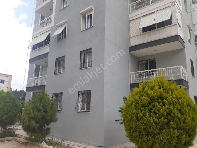 Çiğli'de İzban Yakını 3+1 Kiralık Daire