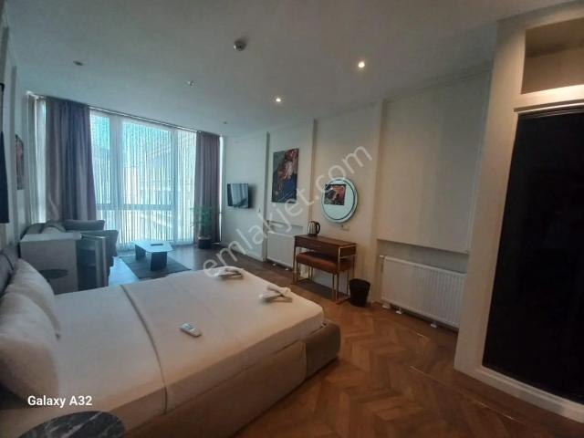 Şişlide Yeni Binada Lüks Eşyalı Kiralık Daire