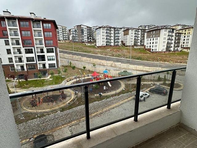 İlimtepe'de Sıfır 3+1 Kiralık Daire Manzaralı Site İçerisinde