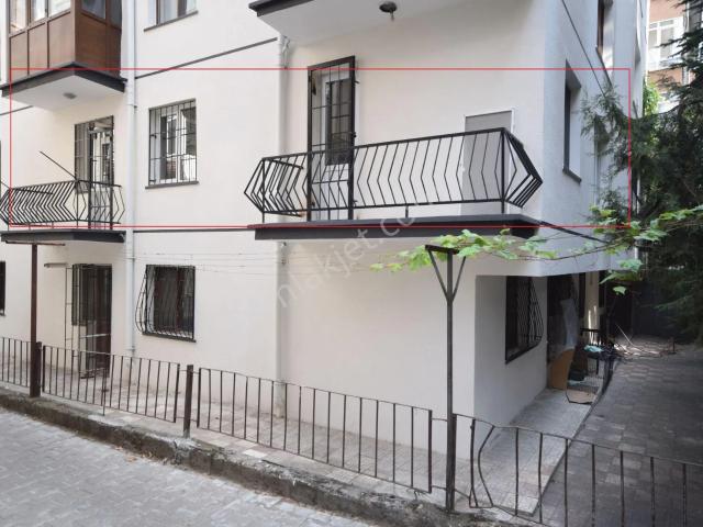 İlk ev'den Bankalar Durağında Arakat Konumunda Yüksek Giriş 2+1 Balkonlu Isı Yalıtımlı Bakımlı Kombi