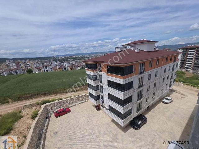 İlk Kullanıma Uygun Ebeveyn Banyolu 2+1 Satılık Daire