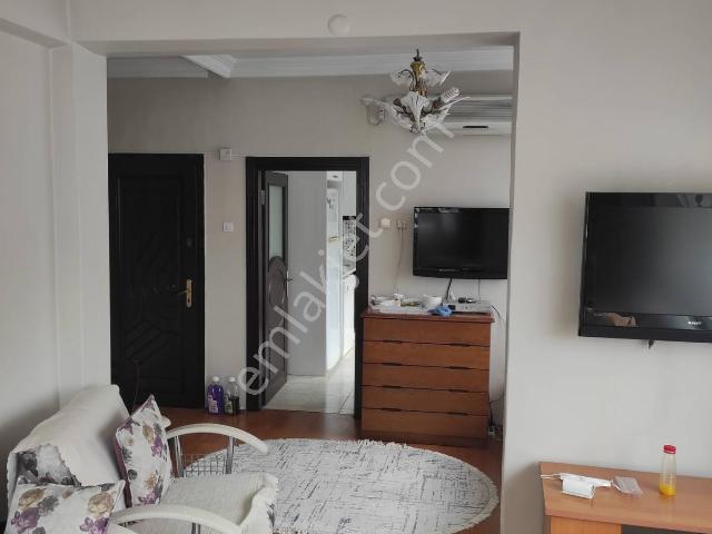 İlkadım 100. Yıl Bulvarında Kiralık Eşyalı Geniş 1+1