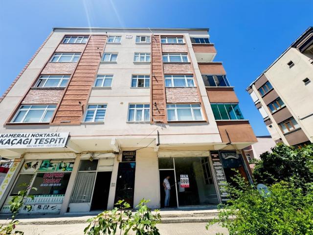 İlkadım Adalet Mahallesinde Cadde Üstü 2+1 Kiralık Daire