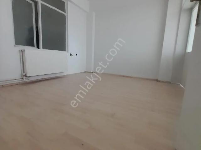 İlkadım Hürriyet Mahallesinde Geniş,aydınlık Kiralık 3+1 Daire