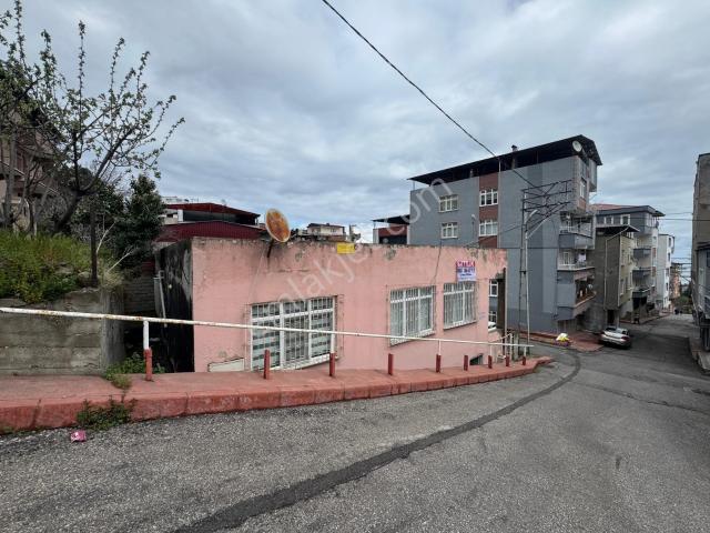Fiyat Düştüilkadım Kadifekale'de Satılık Müstakil 2+1 Ev Ve Arsa
