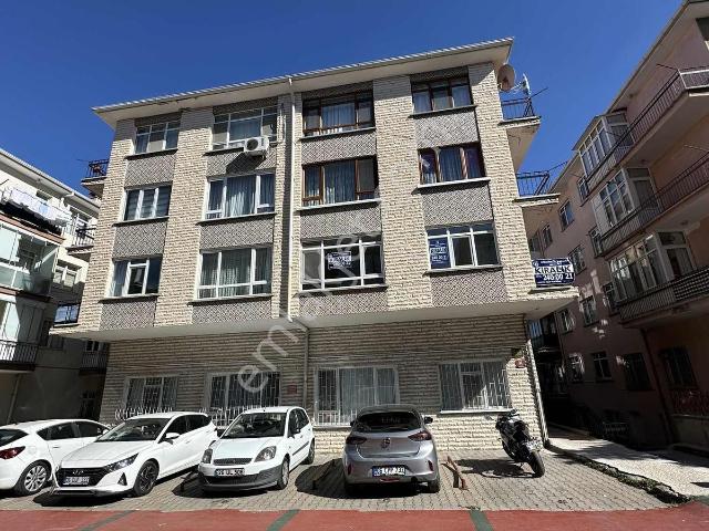 İlkadım Mahallesi Name Sokak'ta Ön Cephe 3+1 Kiralık Daire