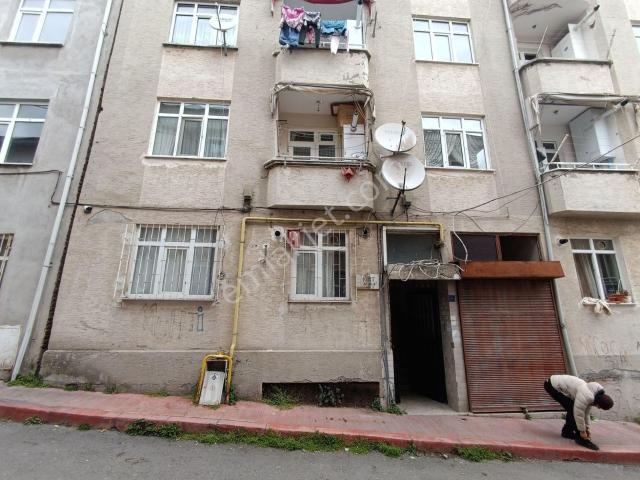 İlkadım Selahiye Mahallesinde Satılık Daire Yüksek Giriş