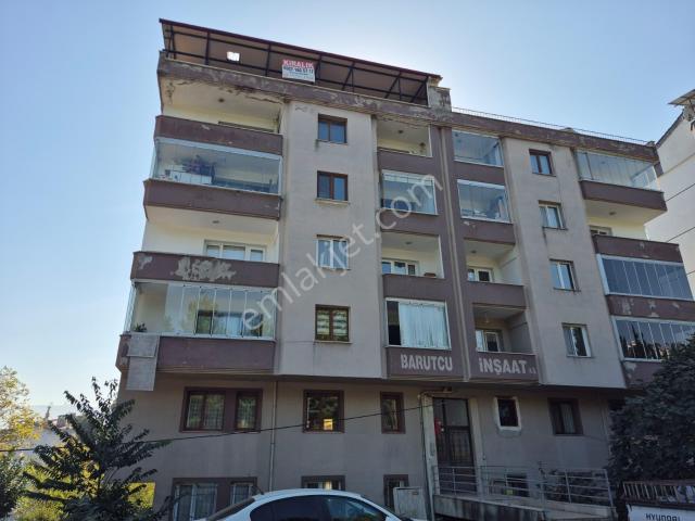 İlkadımda Merkezi Konumda, Ulaşımı Kolay Kiralık 3+0 Daire