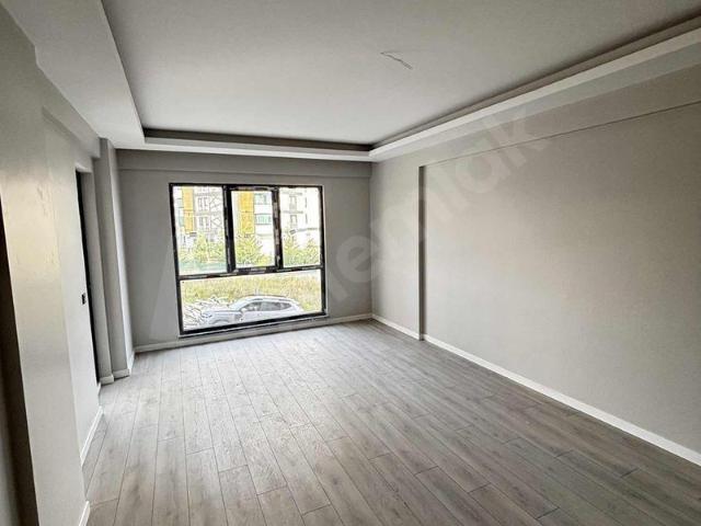 İLKADIM TEPECİKDE SATILIK SIFIR 3+1 ARAKAT DAİRE