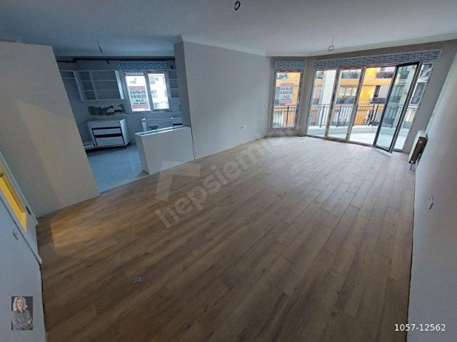 İlkeden Sıfır Binada ÖnCephe Balkonlu Geniş Kullanımlı 130m2 3+1