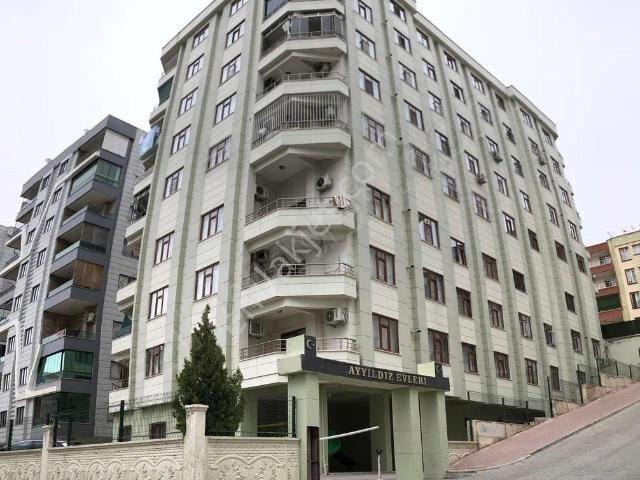 İpek Gayrimenkul İş Bankası Karşısı 3+1 Satılık Daire