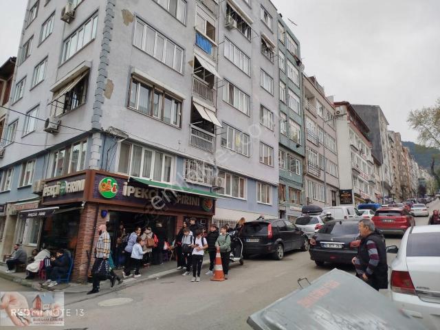 İpekçilik Caddesi'nde Masrafsız 2+1 Kiralık Daire 80m²
