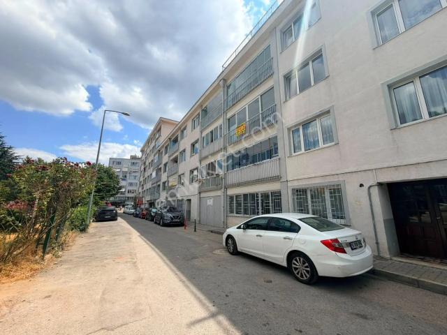 İpekçilik Cd.karaağaç Mahallesi’nde Setbaşı İlköğretim Okulu Karşısında Manzaralı Kiralık 3+1 Daire