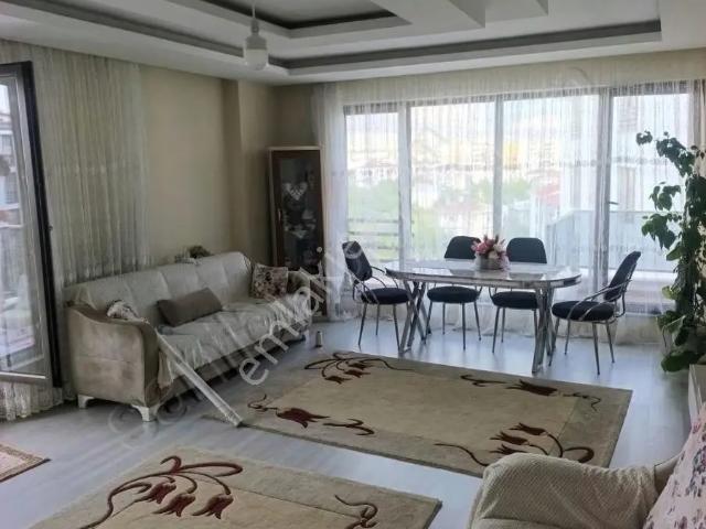 İpekyolu Ana Cadde Ye Sıfır Satılık 3+1 Daire Fırsat Daire