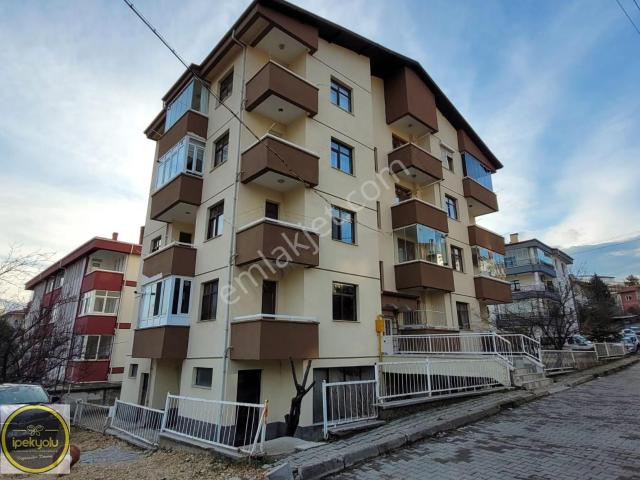 İpekyolu Gayrimenkul Hacıkara Terminal Yakını 3+1 Dubleks Daire