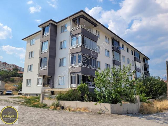 İpekyolu Gayrimenkulden Yeşil Vadi Sitesi 3+1 Satılık Daire