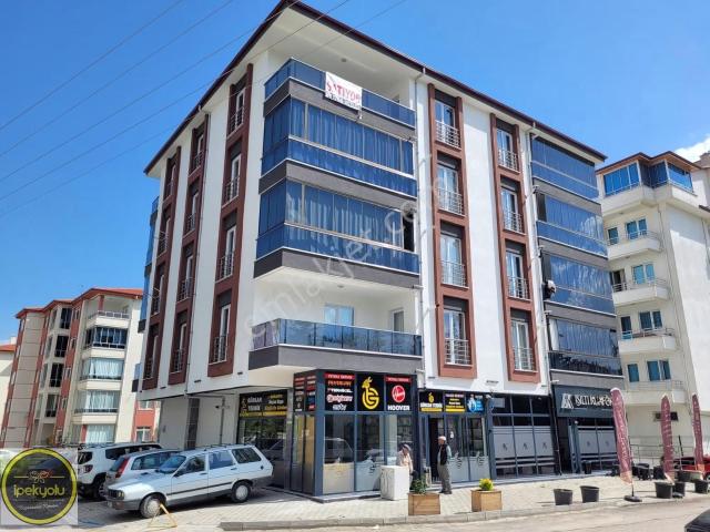 İpekyolundan Hacıkara Fatih Cami Yanında 3+1 Satılık Sıfır Daire