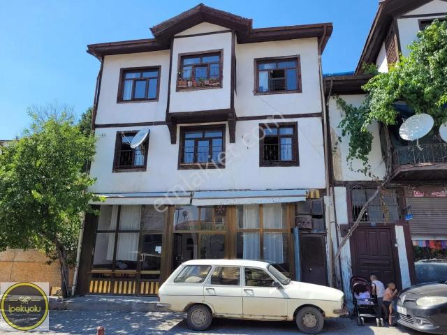 İpekyolundan Turizm Caddesinde Komple Satılık Müstakil Ev